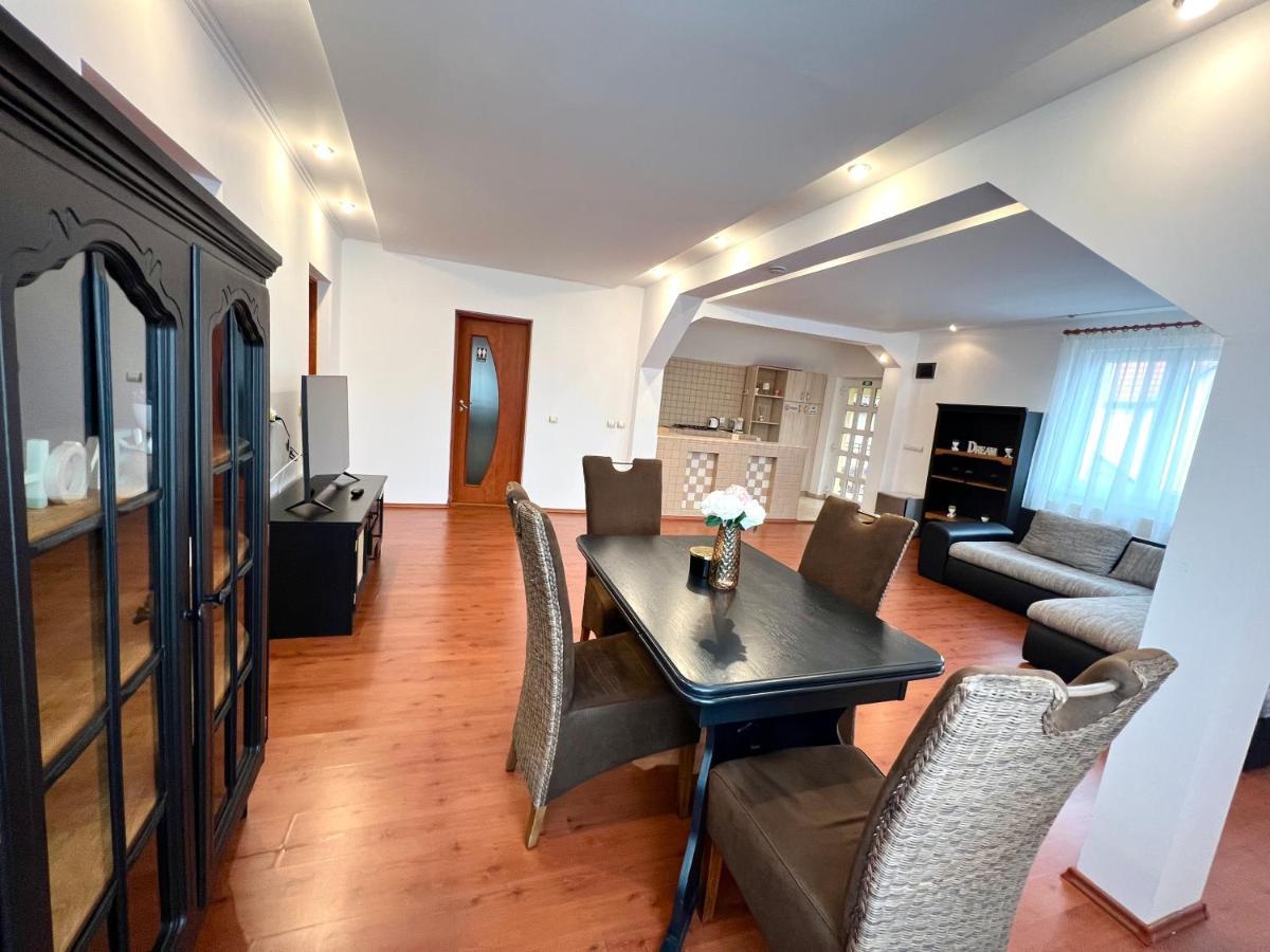 Flh - Mira Apartments سيبيو المظهر الخارجي الصورة